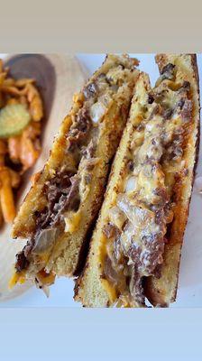 The smash N grilled cheese