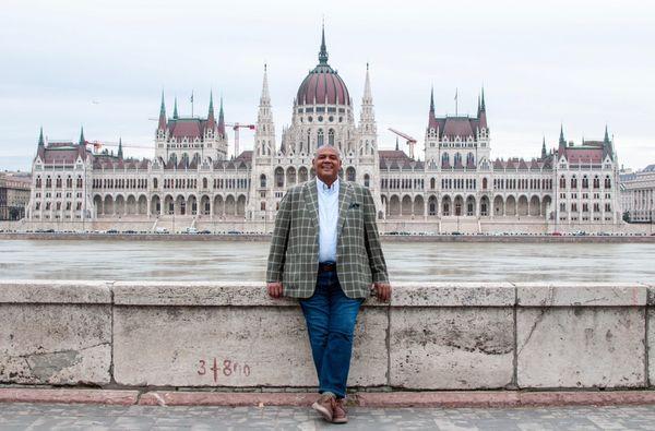 Our client Jeff, in Budapest looking fantastic in a custom jacket from us in Loro Piana "summertime" fabric wool/silk/linen