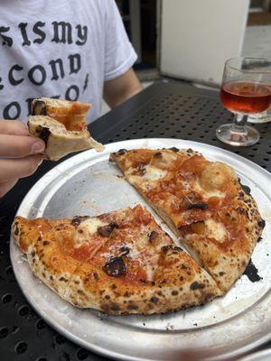 L'amatriciana Pizza with Guanciale