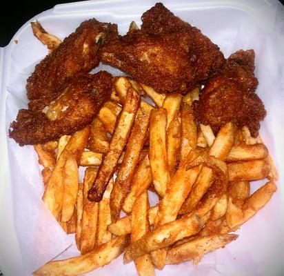 5-piece wing combo with seasoned fries.