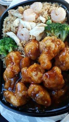 General Tsao's Chicken with House Fried Rice combo