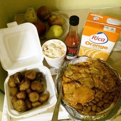 Whole chicken with rice and beans..potato salad..plantains!! Great delivery service!!!