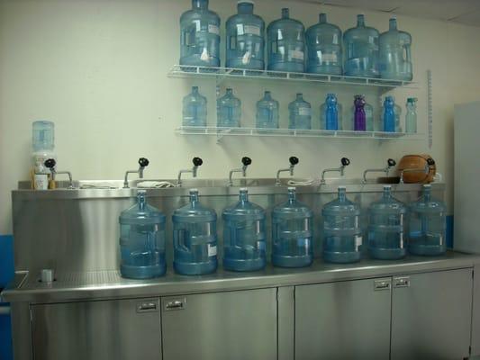 Fast-fill Sink can accommodate up to 8 bottles at a time