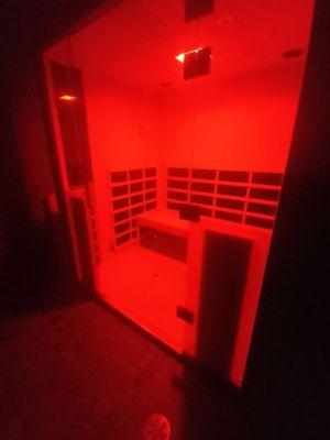 Ahh some sauna time..red light is anti-inflammatory and collagen stimulating