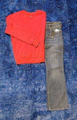 Outfit Inspiration | Urban Look Red Sweatshirt and Kut from the Kloth Bootcut Jeans