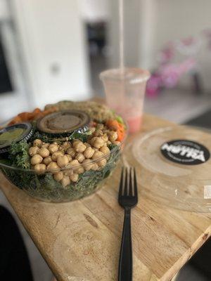 Buddha bowl and smoothie