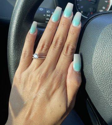 She did it again! Full acrylic set with ombré color