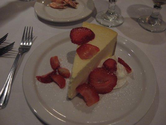 Cheesecake with strawberries