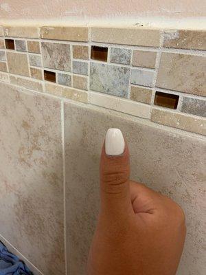 The slanted nail