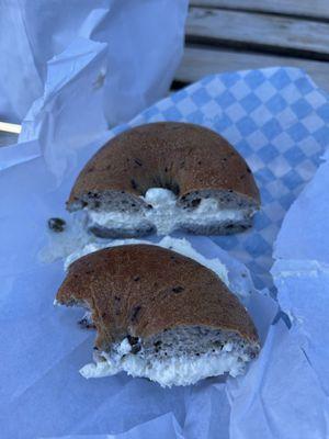 Blueberry bagel