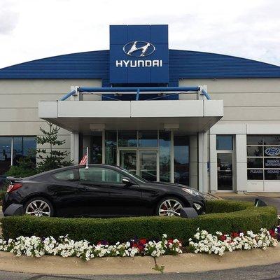 Visit us at our Anderson Hyundai dealer in Rockford on Perryville!