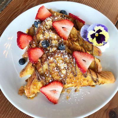 Crispy french toast: cinnamon swirl brioche, corn flakes, nutella, seasonal fruit