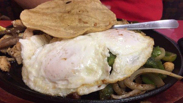 Fajitas with eggs