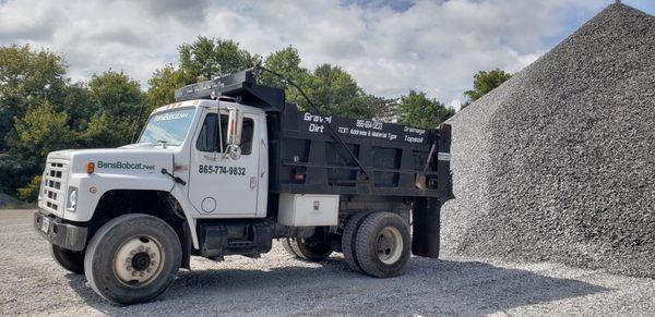 Gravel,Dirt,Topsoil,Debris Hauling, Get to Tight Areas A Big Truck Can't Go