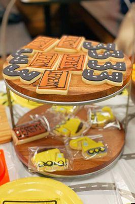 Construction theme custom cookies