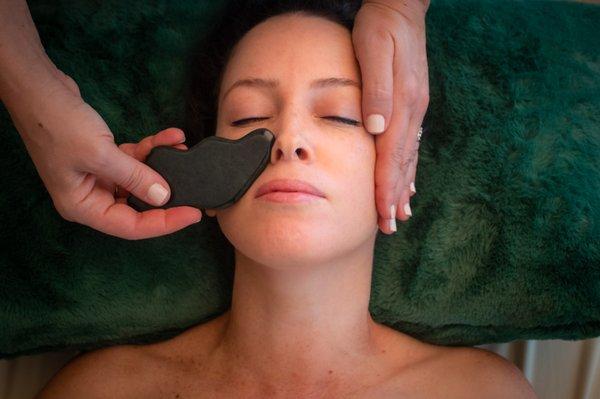 gua sha facial