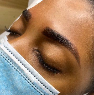 Ombré Brows.