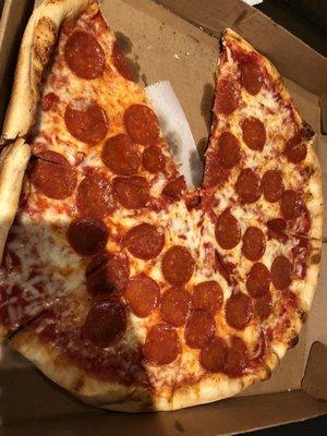 Pepperoni pizza