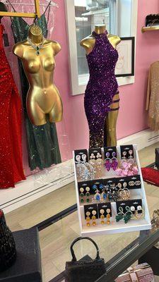 Prom dresses , accessories and glamour service.