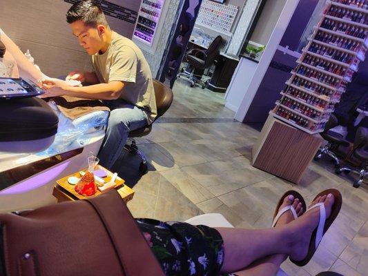 Luxury Nails & Spa