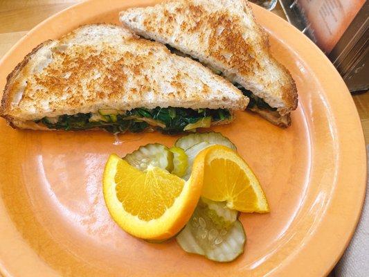 Grilled cheese veggie sandwich