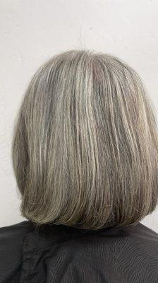 Dark highlights in gray hair