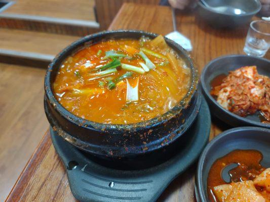 Kimchi stew