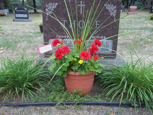 Roselawn Cemetery