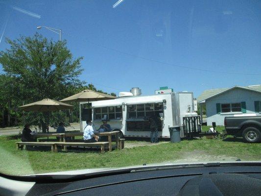 sunny day at the truck on Harden