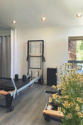 Private STOTT Pilates reformer sessions : Lafayette location.

Serving Lamorinda : Lafayette, Moraga, Orinda & Walnut Creek.