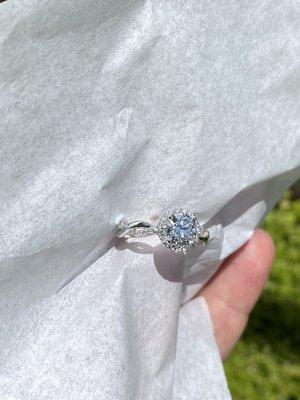 Round Diamond Engagement Ring