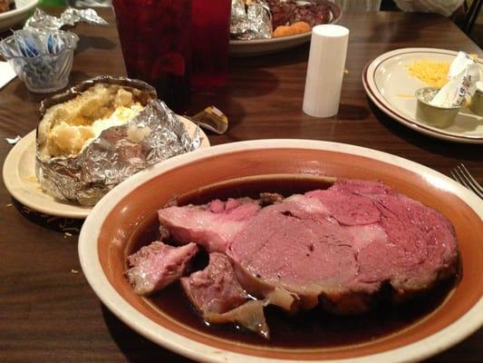 Prime Rib - 14 ounce Ladies' Cut.  Still didn't finish it.  But we did stop for ice cream on the way home.