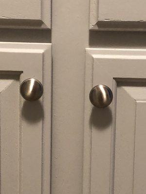 Uneven placement of knobs