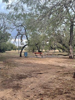 Picnic table