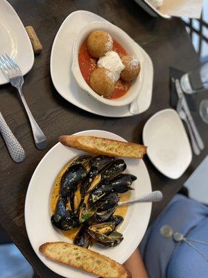 Mussels and arancini.