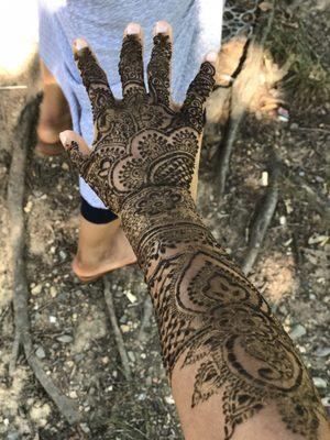 This was my first henna in a while but she did a fabulous job! I have so many people stop me asking where I got it done.