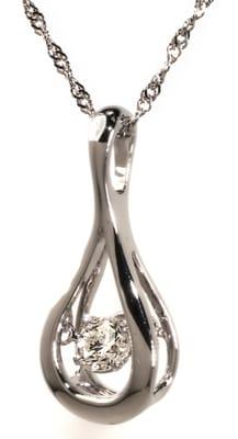 Dangle diamond necklace