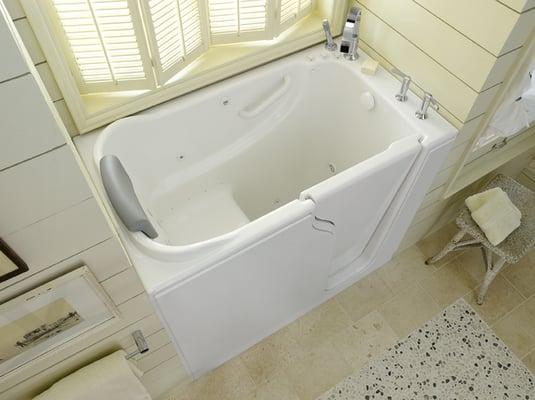 Bath Planet carries an extensive line of safe, dependable products helping you regain your bathing independence.