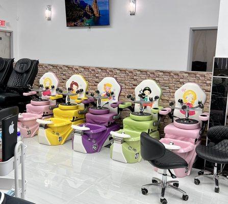 The adorable child friendly pedicure chairs. Perfectly sized for little ones!!