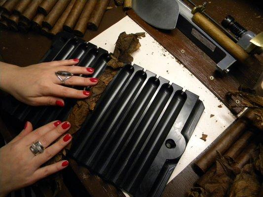 Hand-rolling cigars