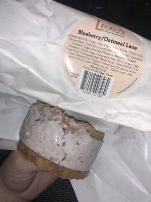 Blueberry on oatmeal lace