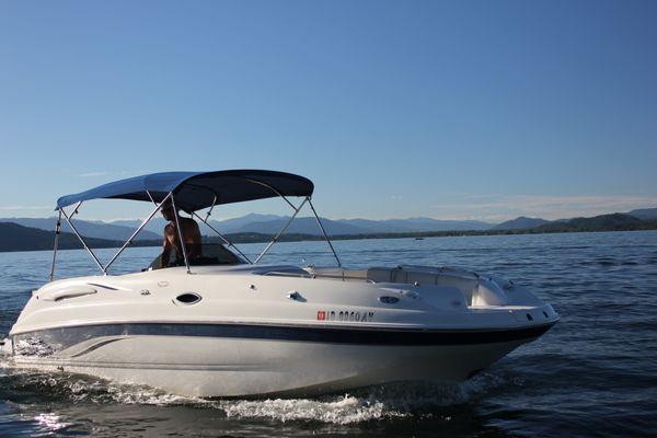 Chaparral Sunesta Deckboat Dual props, rated for 15 guests depending on size and weight