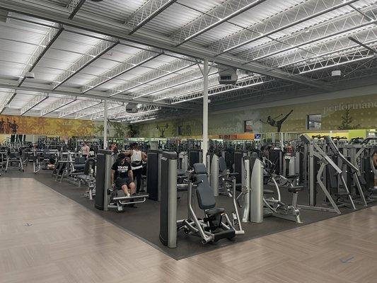 Esporta Fitness, LA Fitness Sister Gym, off Hillsborough, Oldsmar / Westchase area, Tampa