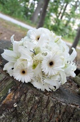 White bridal bouquet