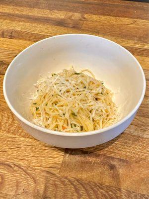 White wine, butter, lemon spaghetti