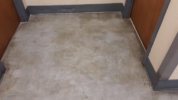 Hard to believe a hospital has floors that are filthy like this. Health department should shut them down.