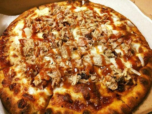 BBQ pork pizza