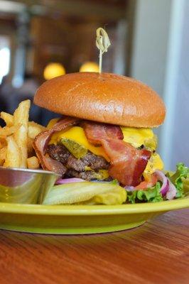 Santa Fe Line Burger w/ Bacon