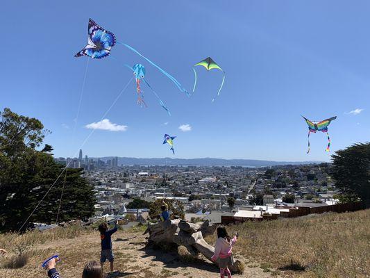 GISSV Elementary students at Kite Hill