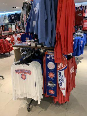 Pistons gear